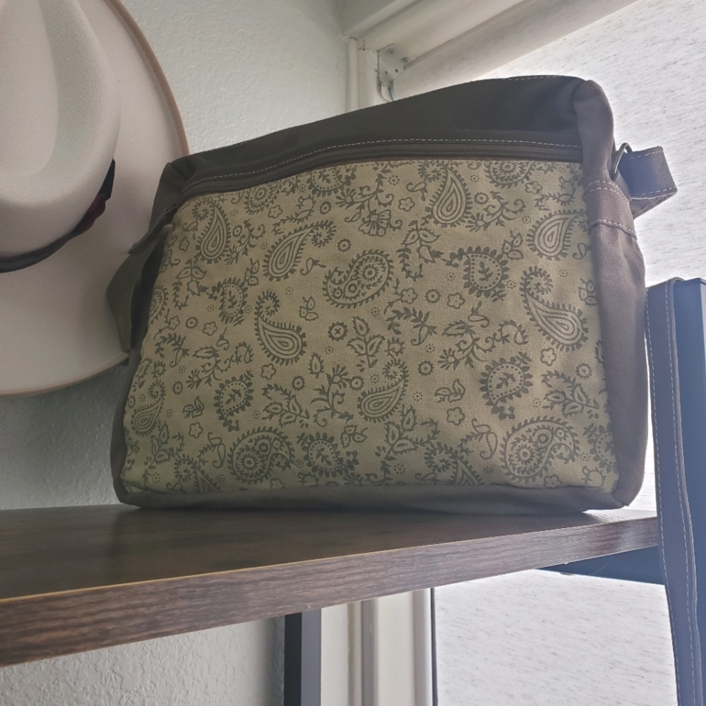 Clea Ray paisley purse